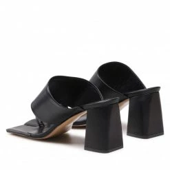 Mules Et Sandales Tongs CARINII - B6257 353-000-000-000 Noir 8 Mules Et Sandales Tongs CARINII - B6257 353-000-000-000 Noir -Carinii Soldes 0000209433746 02 rz