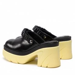 Mules Et Sandales Mules / Sandales De Bain CARINII - B8010/Z E50-000-000-E90 Noir -Carinii Soldes 04 0000301389422 fp