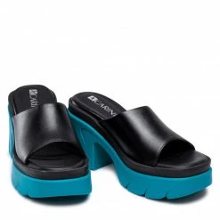 Mules Et Sandales Mules / Sandales De Bain CARINII - B7836 Noir Noir -Carinii Soldes 05 0000300166512 rz