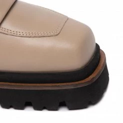 Chaussures Basses CARINII - B7626 R77-000-000-E84 Beige 11 Chaussures Basses CARINII - B7626 R77-000-000-E84 Beige -Carinii Soldes 06 0000301388975 is