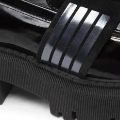 Chaussures Basses CARINII - B8019 037-H20-000-F16 Noir 11 Chaussures Basses CARINII - B8019 037-H20-000-F16 Noir -Carinii Soldes 06 0000301389491 pa