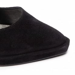 Chaussures Basses CARINII - B7791 H20-000-000-E93 Noir 11 Chaussures Basses CARINII - B7791 H20-000-000-E93 Noir -Carinii Soldes 07 0000301389156 plj